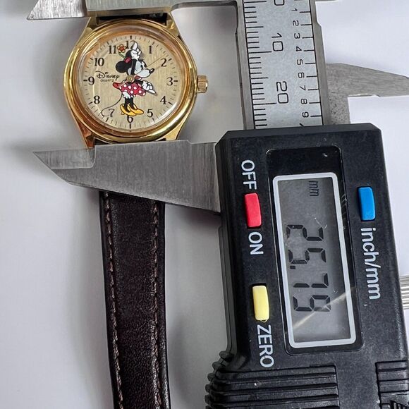 Classic Quartz MINNIE MOUSE Watch -Disney Time Works Original Band & New Battery - Picture 13 of 13